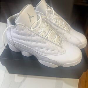 White Air Jordan 13 Retro Low Sneakers